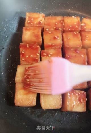 香煎鱼豆腐的做法步骤：4