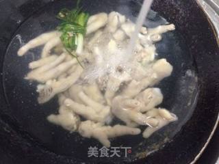 凉拌鸡爪的做法步骤：1