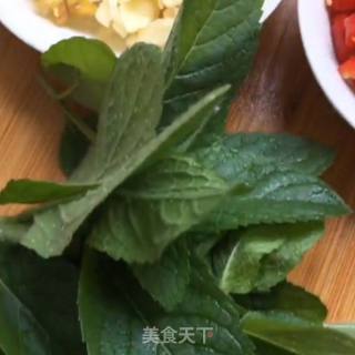 薄荷炒田螺的做法步骤：5