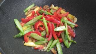 菠萝芦笋炒肉的做法步骤：11