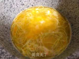 【宝宝辅食】10M+，鳕鱼蛋黄补铁面的做法步骤：10