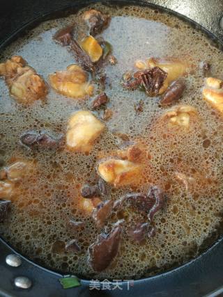砂锅鸡腿炖蘑菇土豆的做法步骤：7