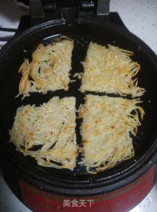 土豆丝饼的做法步骤：7