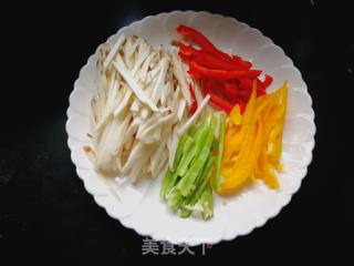 椒炒杏鲍菇丝的做法步骤：2