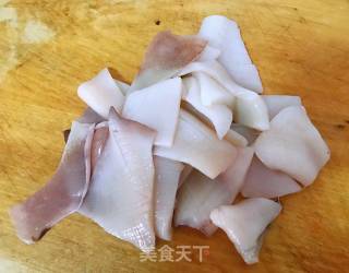 葱油鲜鱿芽菜的做法步骤：2