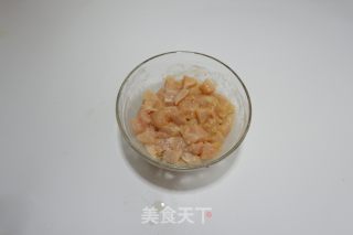 雪梨鸡丁的做法步骤：3