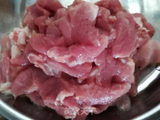 甜豆角炒肉的做法步骤：2