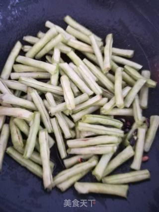 甜豆角炒肉的做法步骤：5