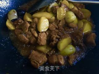 小土豆烧肉的做法步骤：12