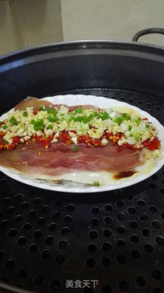 腊肠蒸蒜蓉粉丝的做法步骤：7
