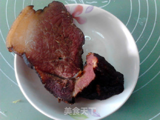 粉蒸腊肉土豆的做法步骤：3