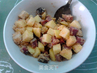 粉蒸腊肉土豆的做法步骤：6