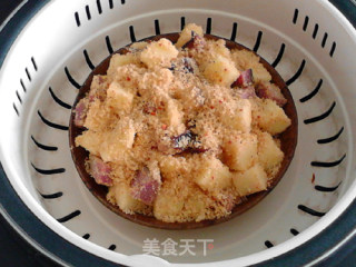 粉蒸腊肉土豆的做法步骤：8