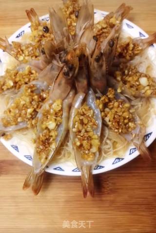 蒜蓉粉丝蒸大虾的做法步骤：10