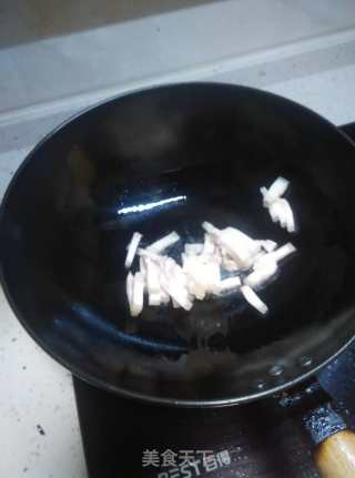 蒜薹回锅肉条的做法步骤：4