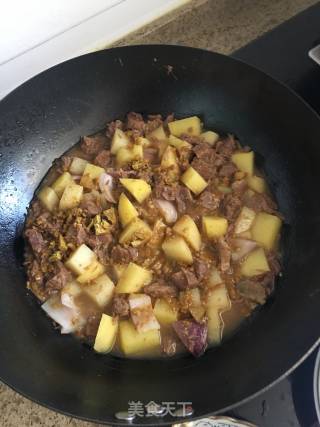 咖喱牛肉土豆饭的做法步骤：6