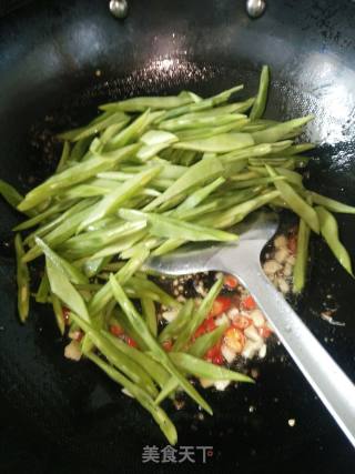 豆角炒肉片的做法步骤：5