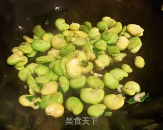 蚕豆炒火腿的做法步骤：7