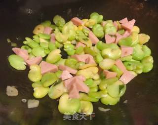 蚕豆炒火腿的做法步骤：9