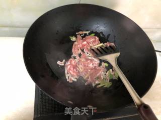 芹菜炒肉丝的做法步骤：5