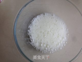奥利奥小米海绵蛋糕杯的做法步骤：2