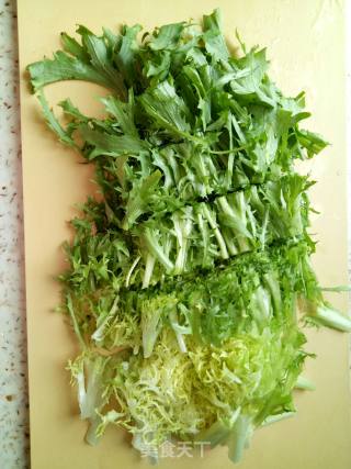 炝拌苦菊的做法步骤：1