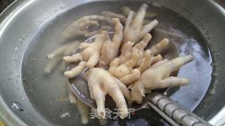 黄豆焖鸡爪的做法步骤：4
