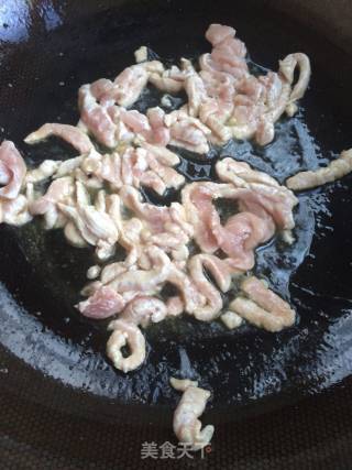 青椒芹菜炒肉丝的做法步骤：4