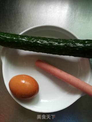 黄瓜炒鸡蛋的做法步骤：1