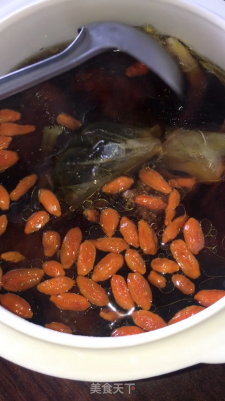 四物老鸭汤的做法步骤：9