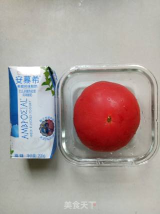 夏日清凉饮品～ 酸奶番茄汁的做法步骤：1