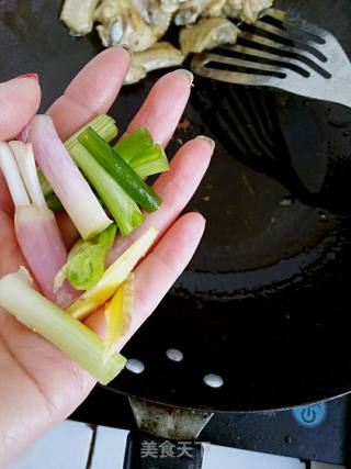 “夏日懒人餐”胡萝卜烧鸡翅的做法步骤：7