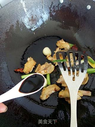 “夏日懒人餐”胡萝卜烧鸡翅的做法步骤：9