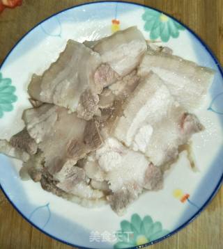 香干小炒肉的做法步骤：1