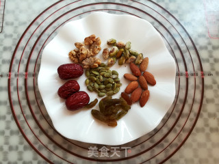 自制每日坚果的做法步骤：11