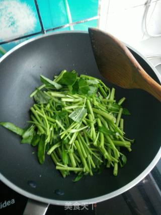 蒜香空心菜的做法步骤：4