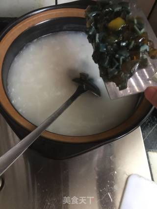 皮蛋瘦肉粥的做法步骤：6