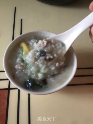 皮蛋瘦肉粥的做法步骤：9