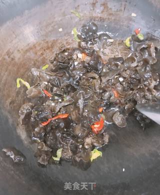 素炒黑木耳的做法步骤：3