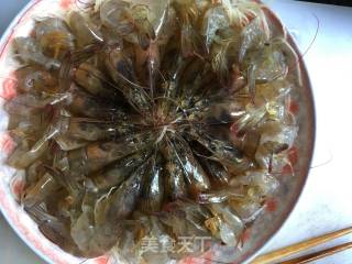 清蒸蒜蓉凤尾虾的做法步骤：5