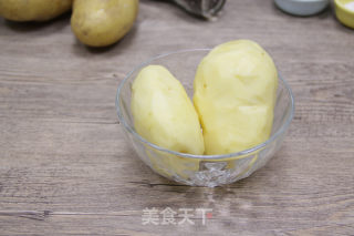 土豆玫瑰花的做法步骤：2
