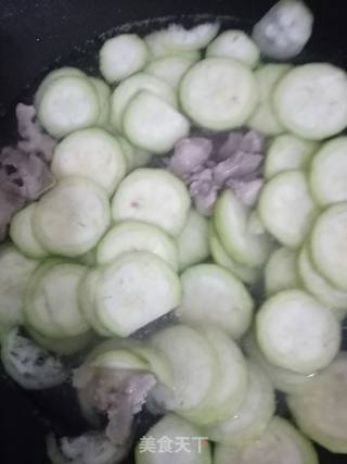 丝瓜肉片汤的做法步骤：4