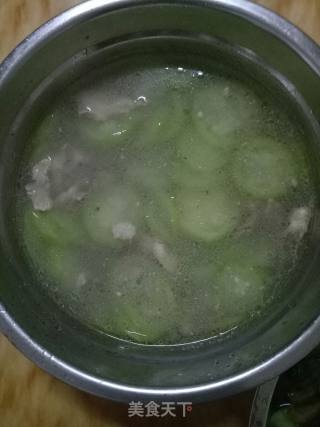丝瓜肉片汤的做法步骤：5