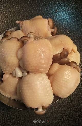 菌菇鸡翅的做法步骤：4