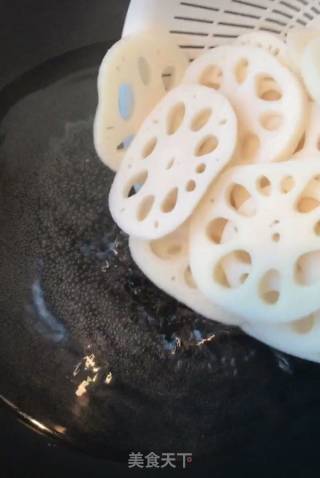 糖醋藕片的做法步骤：2