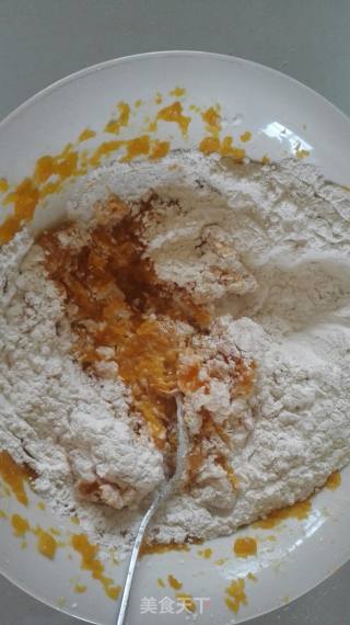 南瓜饼的做法步骤：3