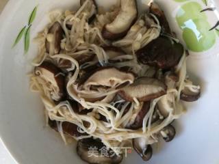 凉拌双菇的做法步骤：2