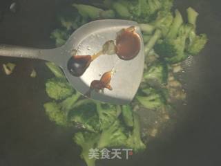 清炒西兰花的做法步骤：9