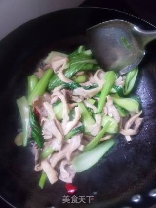 平菇油菜炒肉片的做法步骤：8