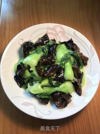 油菜炒木耳的做法步骤：6
